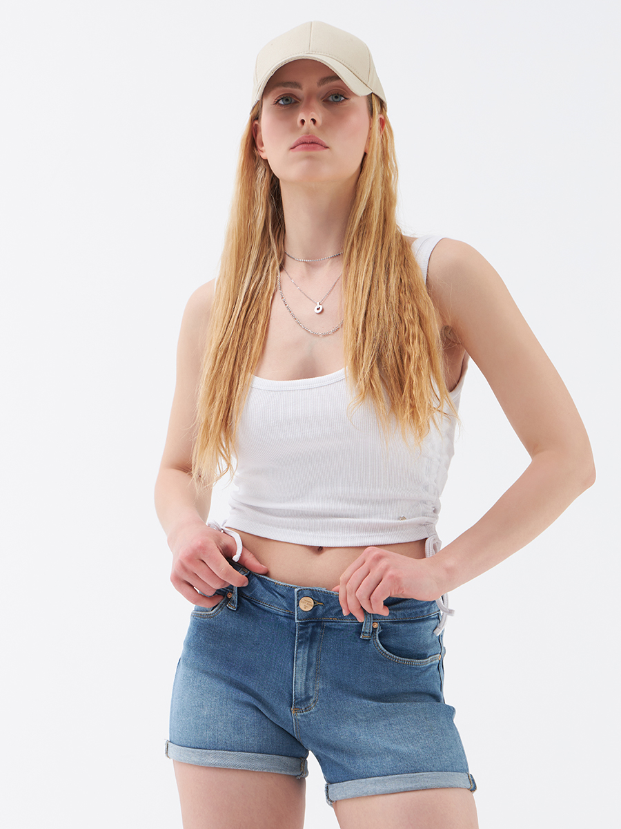 Slim Fit Kadın Şort