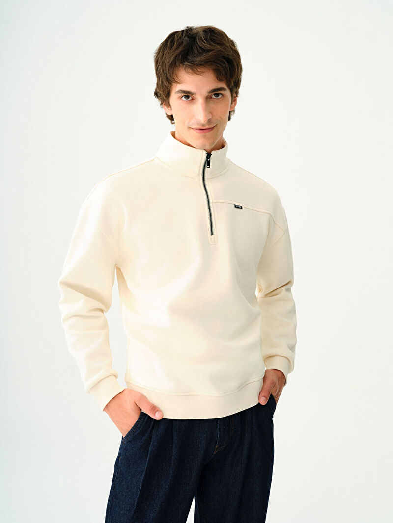 Erkek Ekru Balıkçı Yaka Oversize Sweatshirt