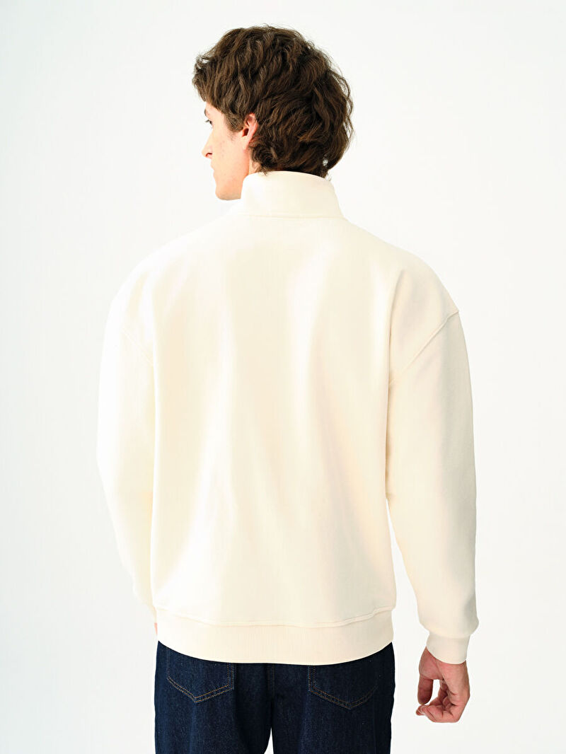 Erkek Ekru Balıkçı Yaka Oversize Sweatshirt
