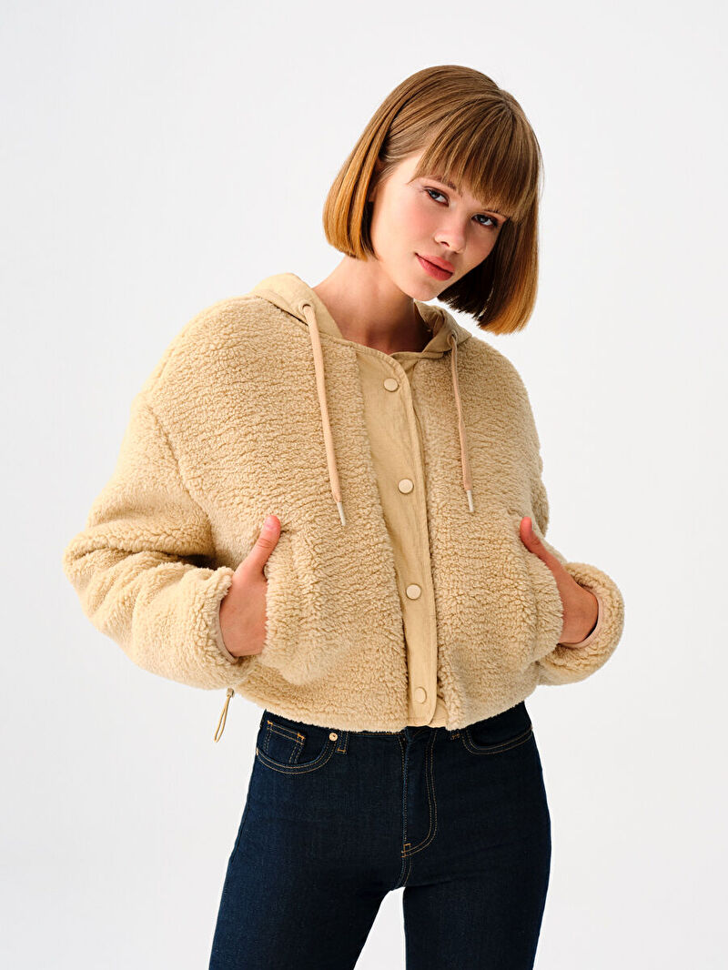 Kadın Bej Crop Ceket