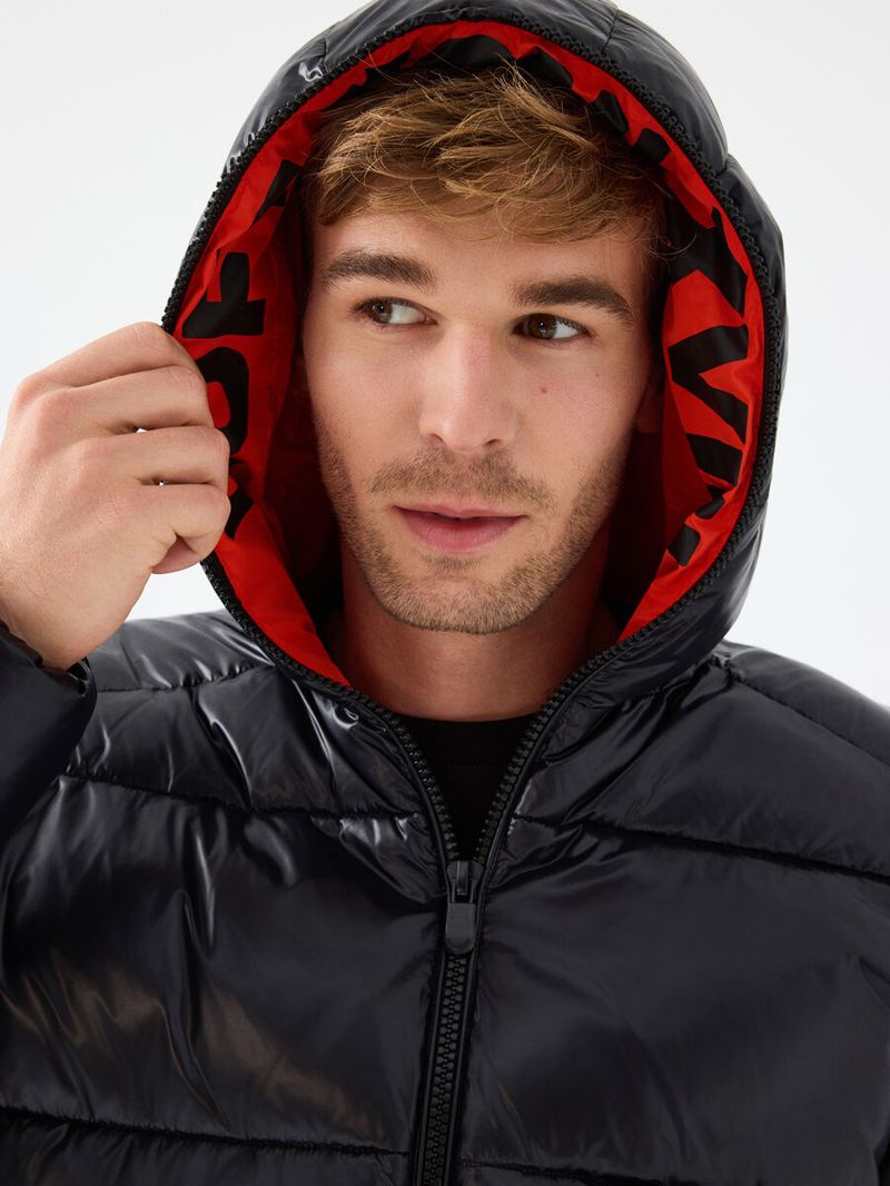 Erkek Siyah Kapüşonlu Regular Fit Mont