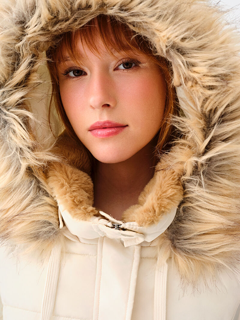 Regular Fit Kadın Kaban