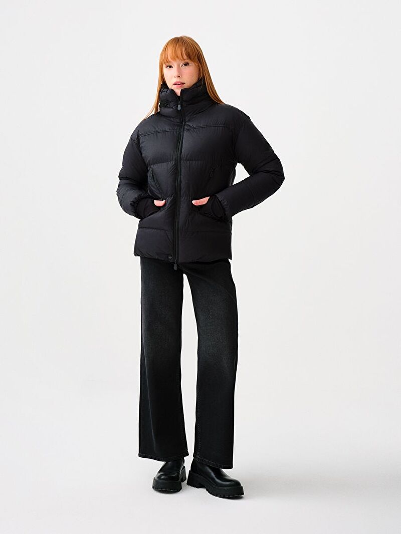 Kadın Siyah Balıkçı Yaka Regular Fit Mont