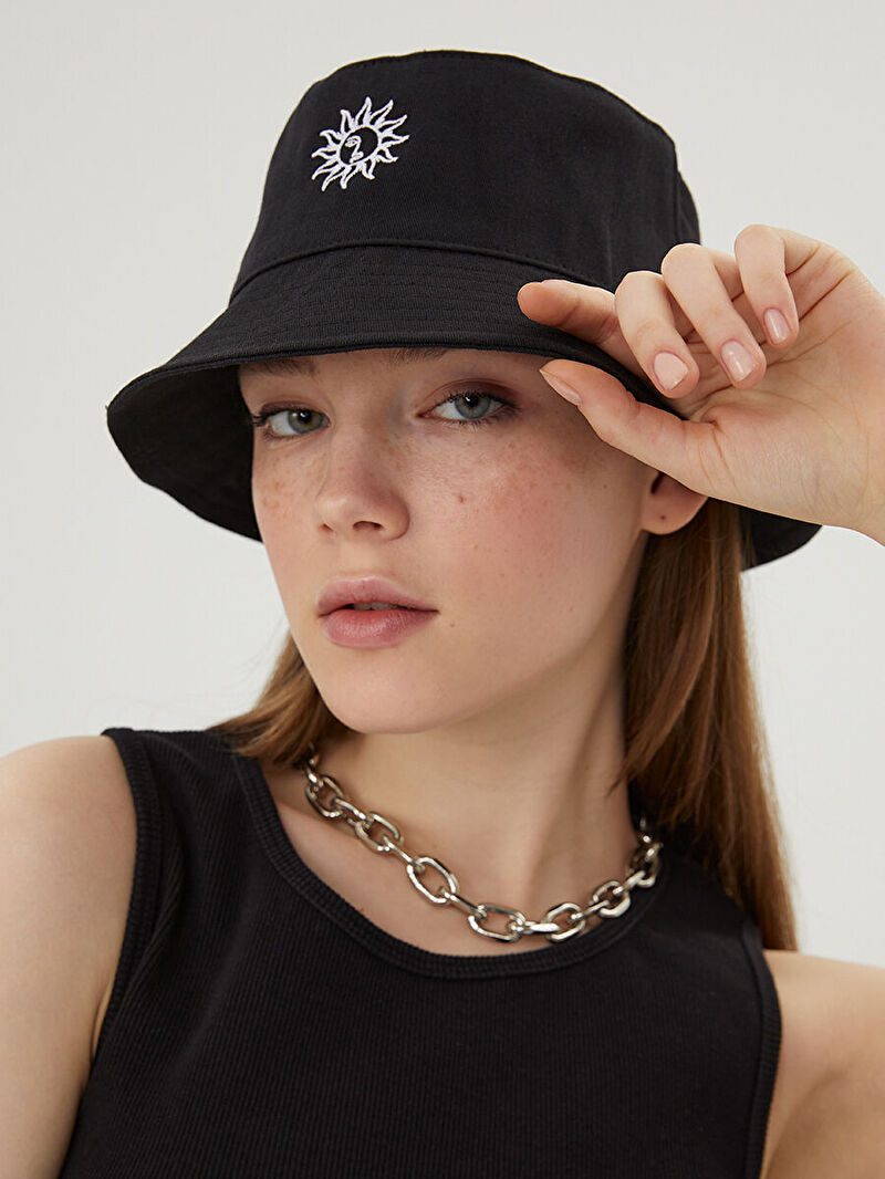 Kadın Şapka