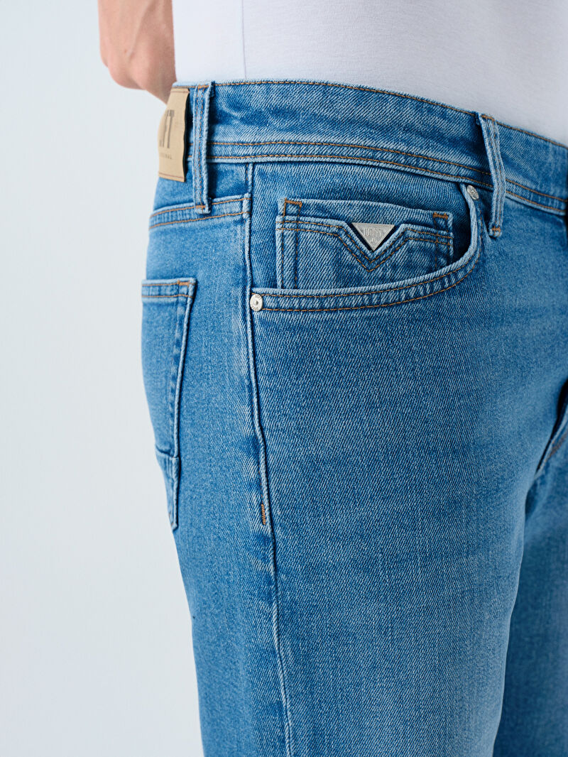 Slim Fit Erkek Şort