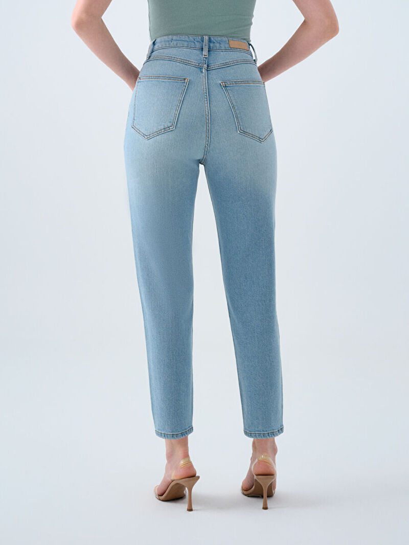 Mom Kadın Mavi Dar Paça Yüksek Bel Slim Fit Jean Pantolon