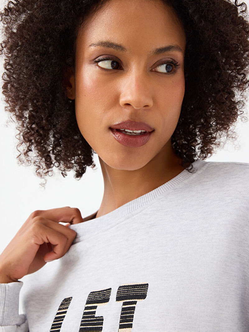 Kadın Gri Bisiklet Yaka Crop Sweatshirt