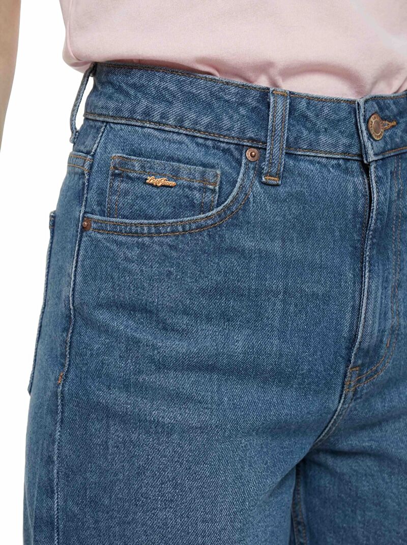 Regular Fit Kadın Şort