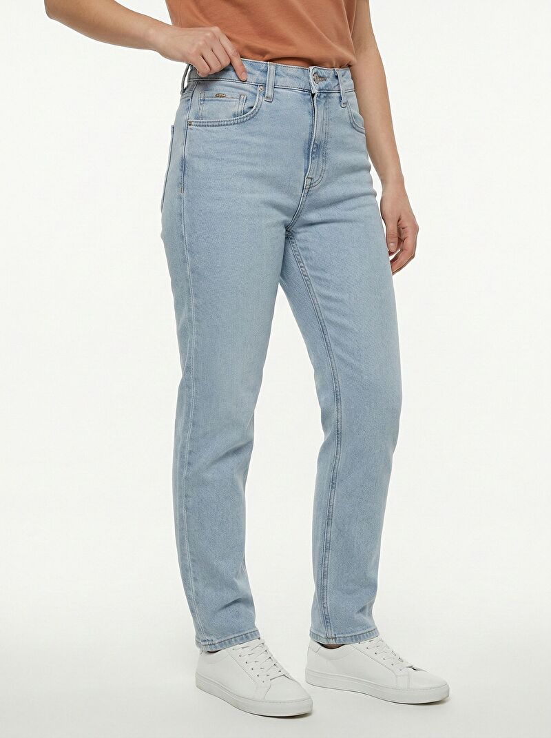 Comfort Straight Regular Fit Kadın Pantolon