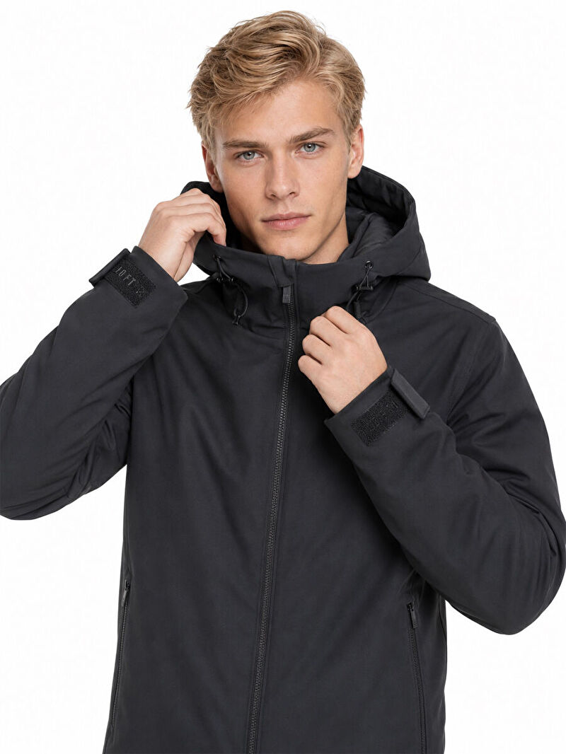 Erkek Lacivert Kapüşonlu Regular Fit Mont